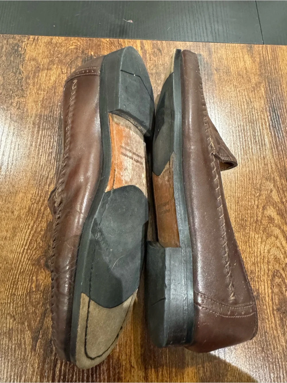 Stacy Adams Brown Croc-Embossed Leather Loafers - size 10.5